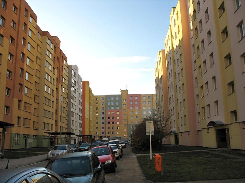 Ulice Václava Volfa na sídlišti Máj