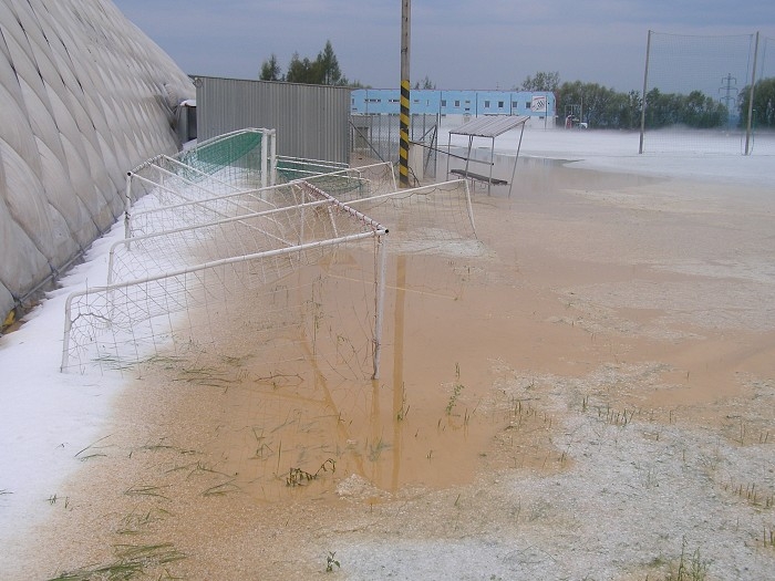 Sportovní centrum mládeže na Složišti po sobotním krupobití
