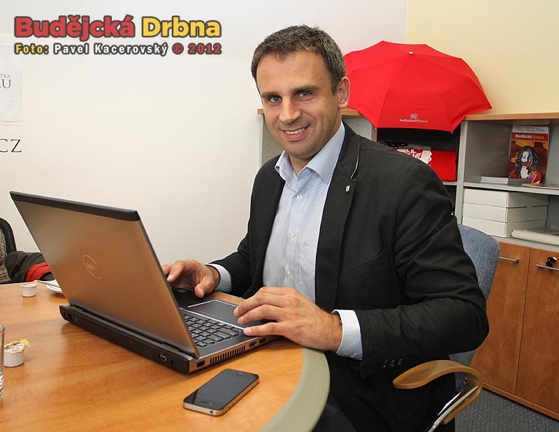 Hejtman Jihočeského kraje Jiří Zimola v redakci Budějcké Drbny