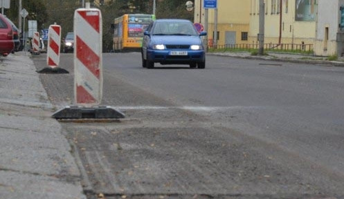 Kvůli pokládce nového povrchu se Lidická zcela uzavře