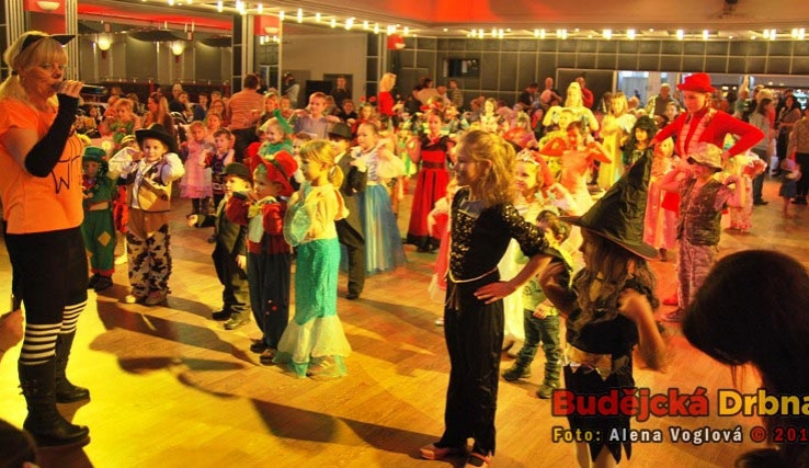 FOTO: Pohádkové bytosti řádily v Metropolu