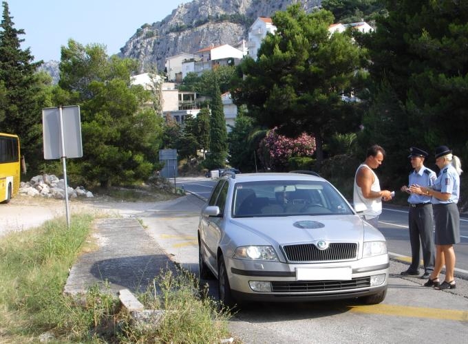 Policisté u moře. Foto: Policie ČR