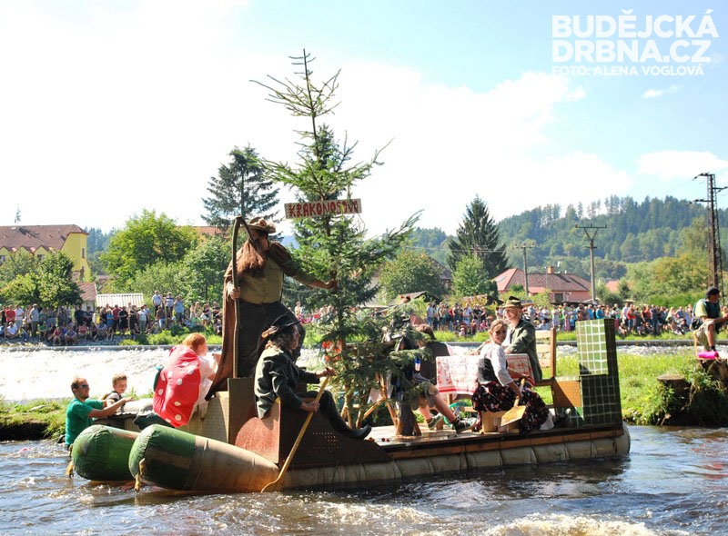 Anče, Kubo, Hajnej sem, ozývalo se z tohoto plavidla