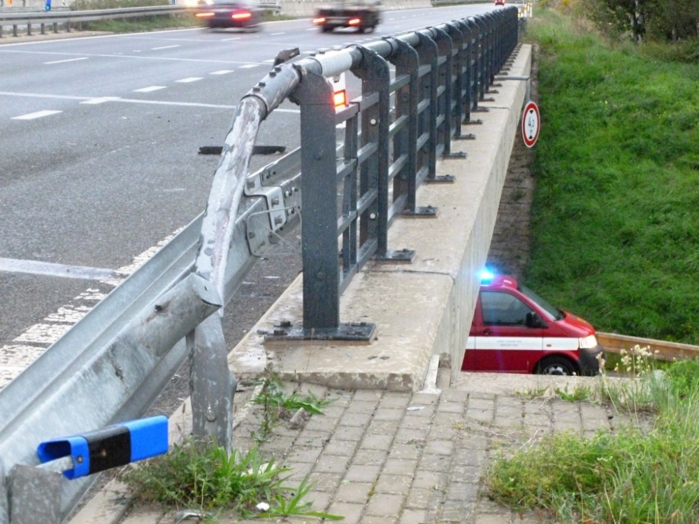 Nehoda u Jeřmanic. Foto: HZSLK