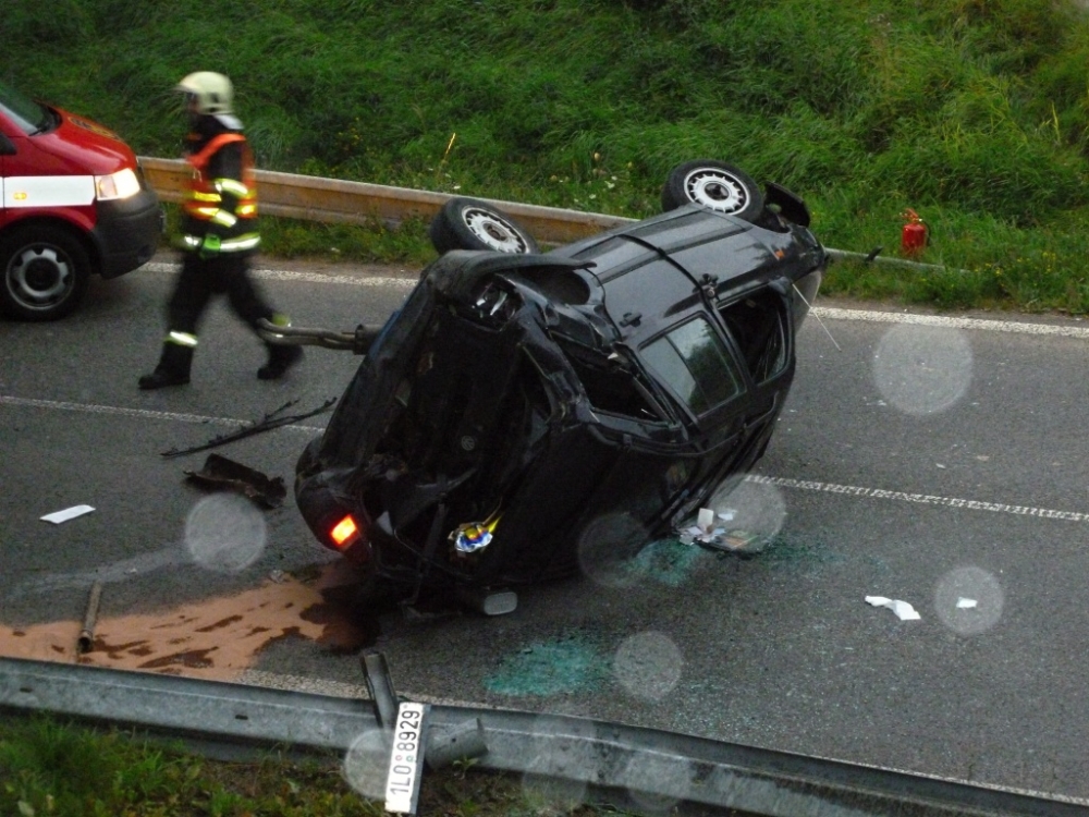 Nehoda u Jeřmanic. Foto: HZSLK