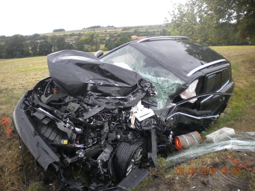 Nehoda u Holubic zastavila provoz na Slavkov na několik hodin, foto: HZS JMK