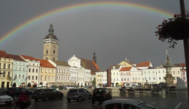 FOTOGALERIE: Pestrobarevná duha objektivy čtenářů