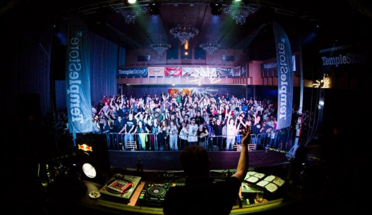 Do českobudějovické Slavie zavítají světoví DJs!