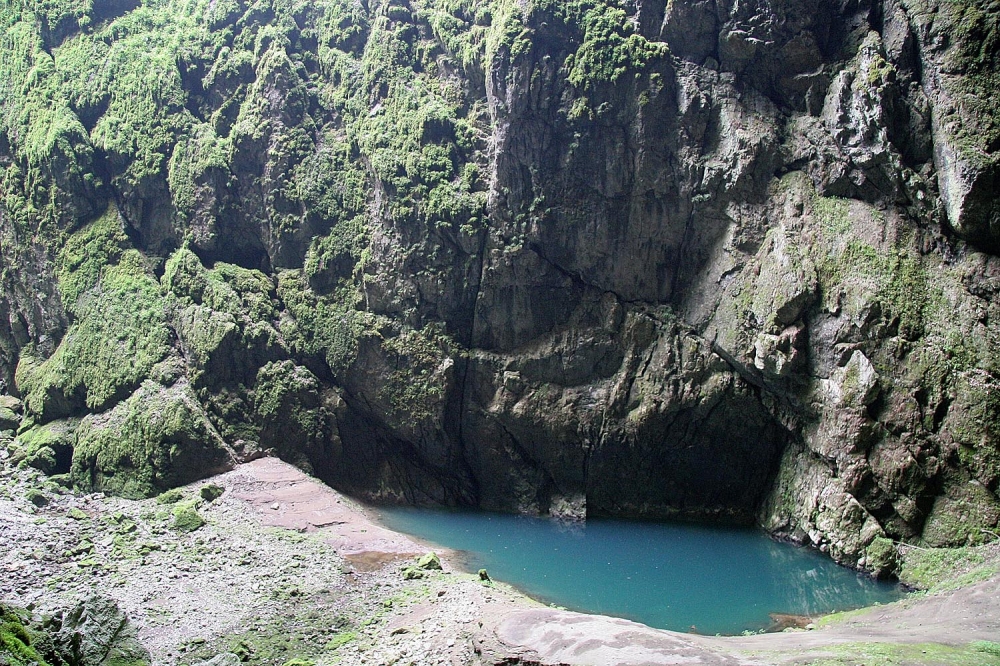 Dno propasti Macocha, foto: Wikipedia.org