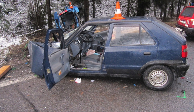 Tragickou nehodu u Nažidel nepřežil 57letý muž