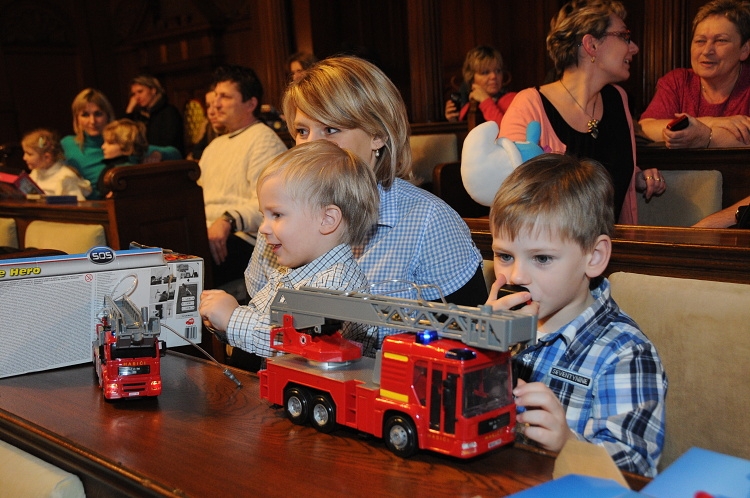 Na stromu přání se sešlo 185 lístečků. Foto:  MML/ Jan Král