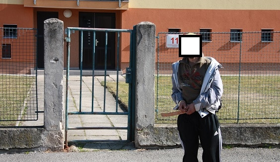 Pistolník z MHD má na svědomí krádeže po celých Budějcích