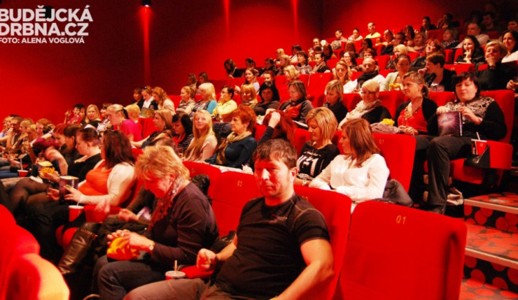 Předpremiéra filmu 10 pravidel jak sbalit holku táhla