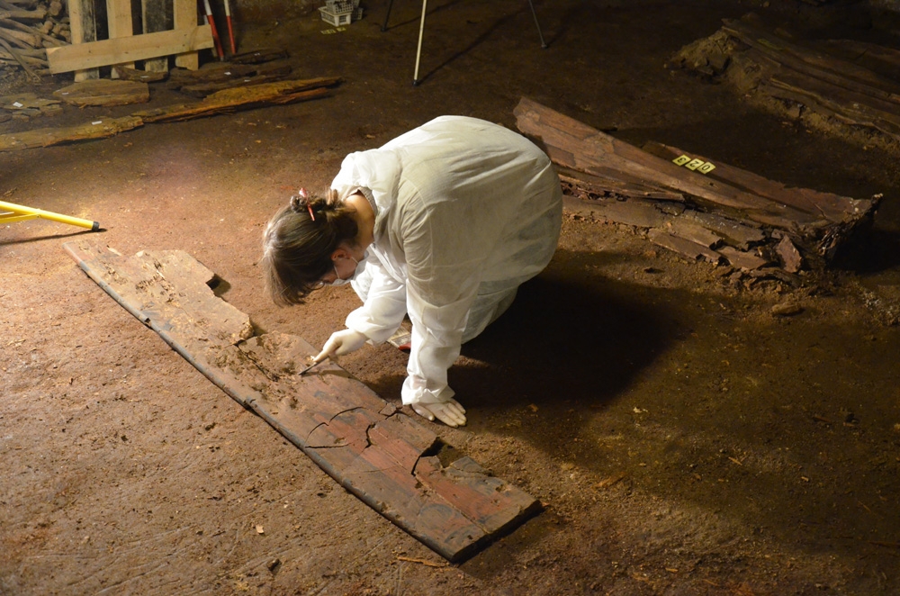 Dokumentování rakví, foto: A. Svoboda