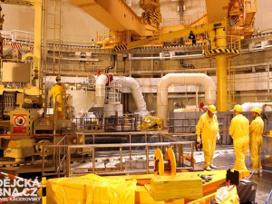 Závěrečné kontroly před zahájením zavážky paliva