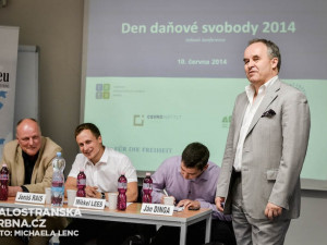 Daňové přiznání za 5 minut, založení firmy za 18!