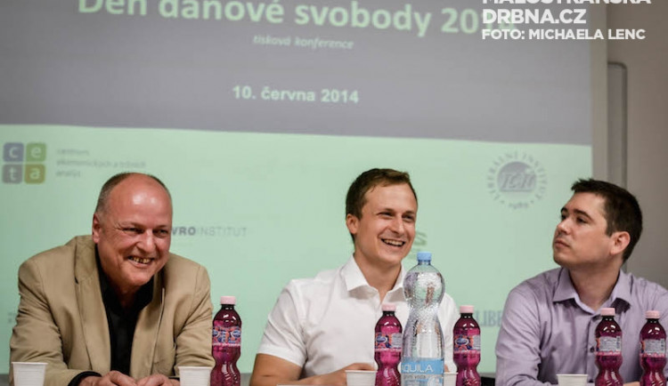 Daňové přiznání za 5 minut, založení firmy za 18!