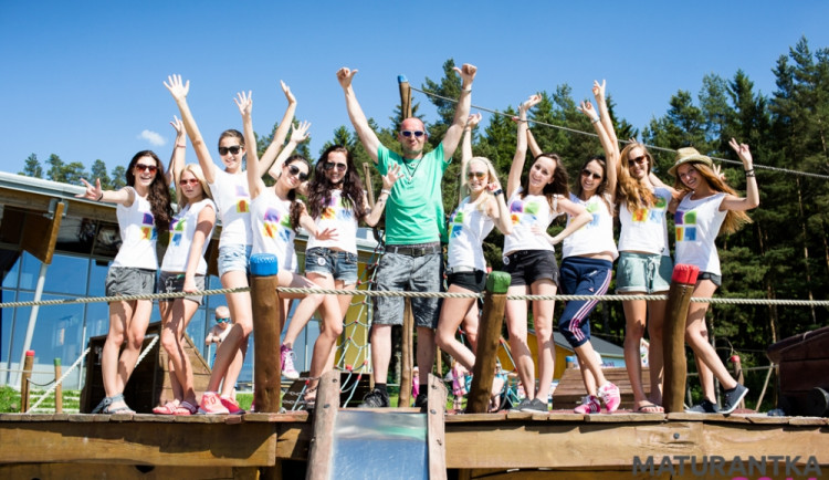 Krásné dívky ovládnou náměstí, pak zahrají Eddie Stoilow