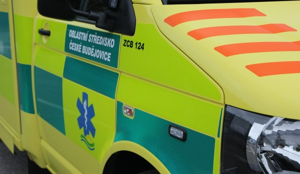 Policisté zachránili ženu, která odjela za město zemřít