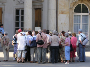 Co bychom ještě tak mohli regulovat?, ptají se na ministerstvu místního rozvoje. Co třeba turistické průvodce!