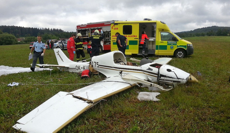 U Kamenné spadl ultralight, posádka na místě zemřela