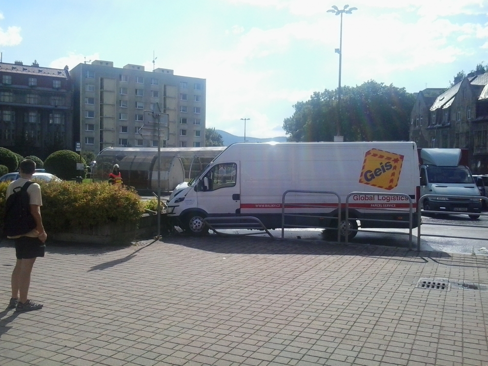 Nehoda si vyžádala dvě zranění