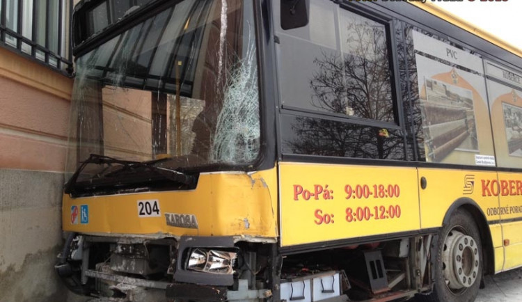 Kvůli ztrátě vědomí dvakrát havaroval. Verdikty soudu se liší