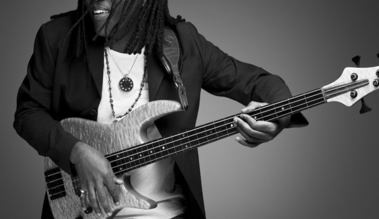 Budějovice rozehraje baskytara geniálního multiinstrumentalisty
