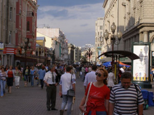 Jak fungují sankce? Prodělají všichni vyjma protežovaných domácích výrobců a organizovaného zločinu