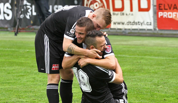 Na Střelecký ostrov zavítá Příbram. Zůstanou body doma?