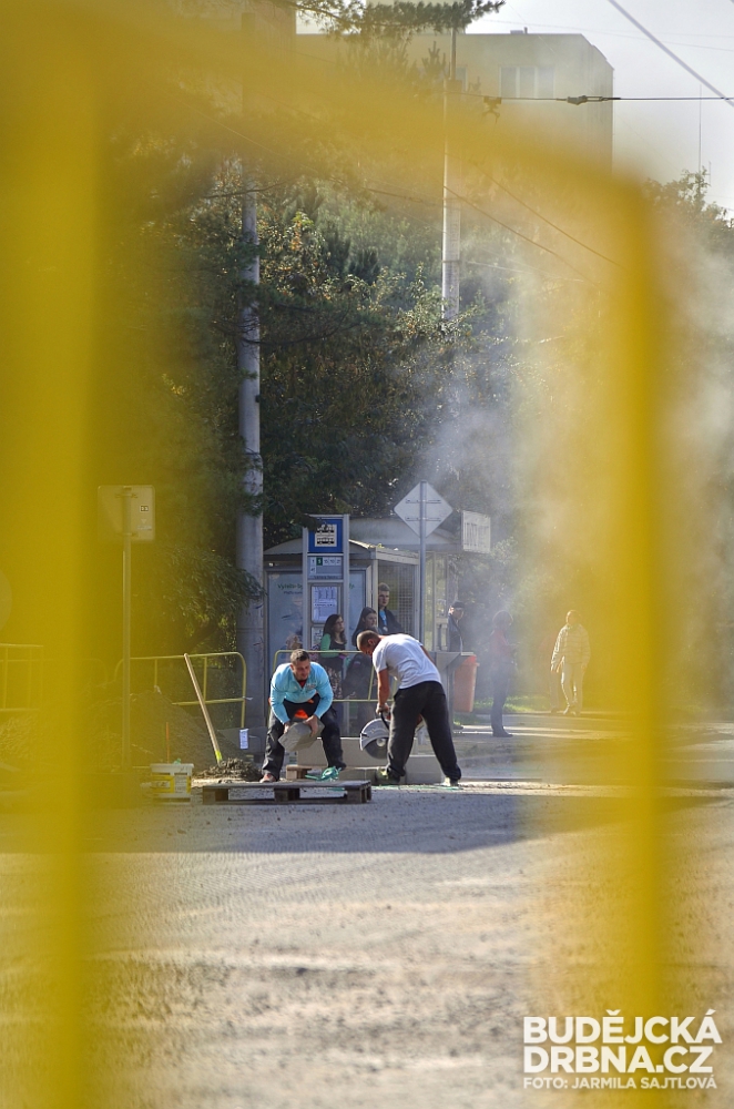 Oprava asfaltového povrchu v ulici Oskara Nedbala