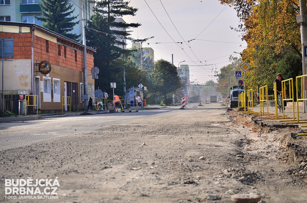 Oprava asfaltového povrchu v ulici Oskara Nedbala