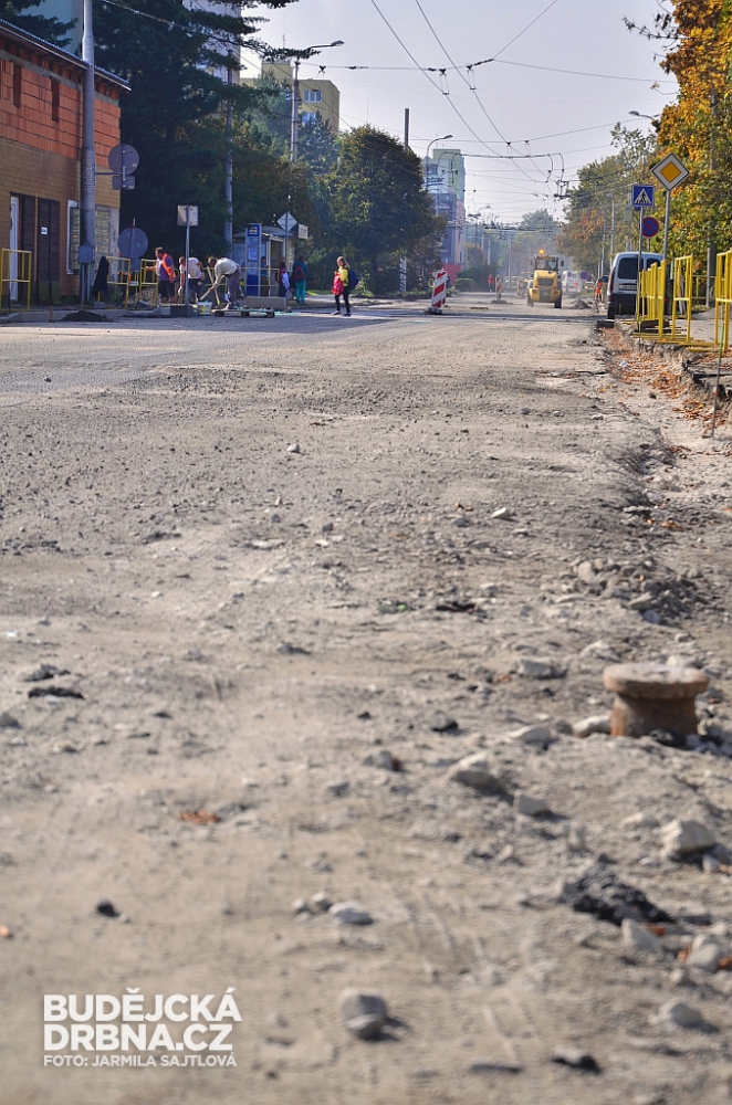 Oprava asfaltového povrchu v ulici Oskara Nedbala
