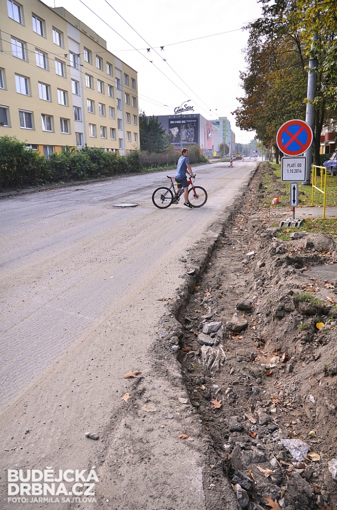 Oprava asfaltového povrchu v ulici Oskara Nedbala