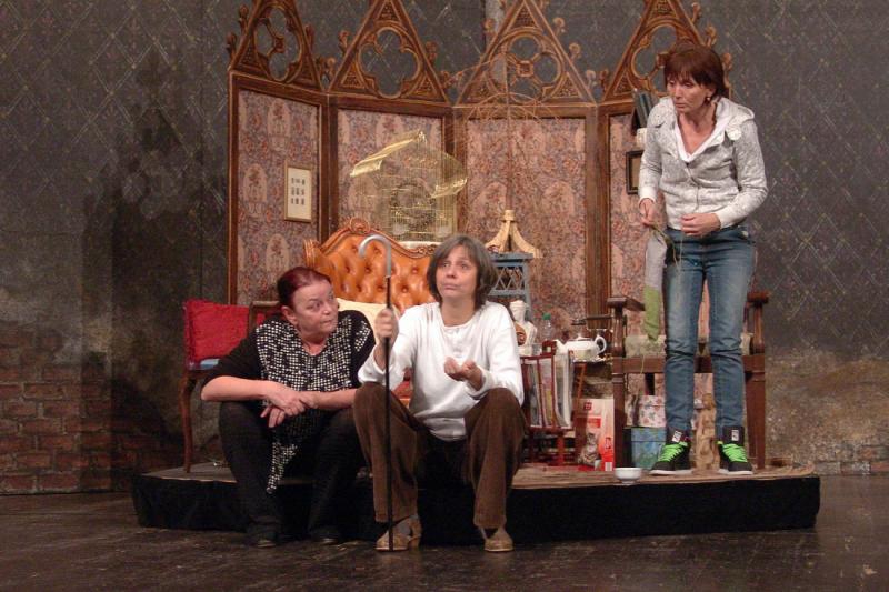 Lidi v dekoraci. Foto: Zdeněk Úlehla