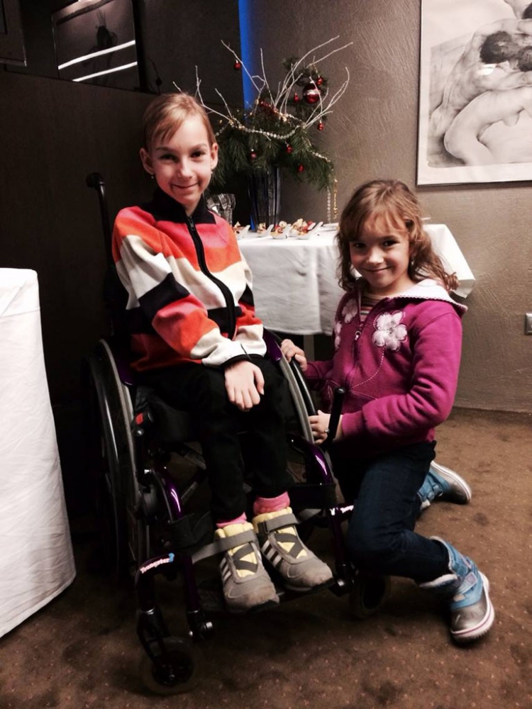 Barunka Sedláčková se svojí sestrou Aničkou. Foto: Jan Novotný