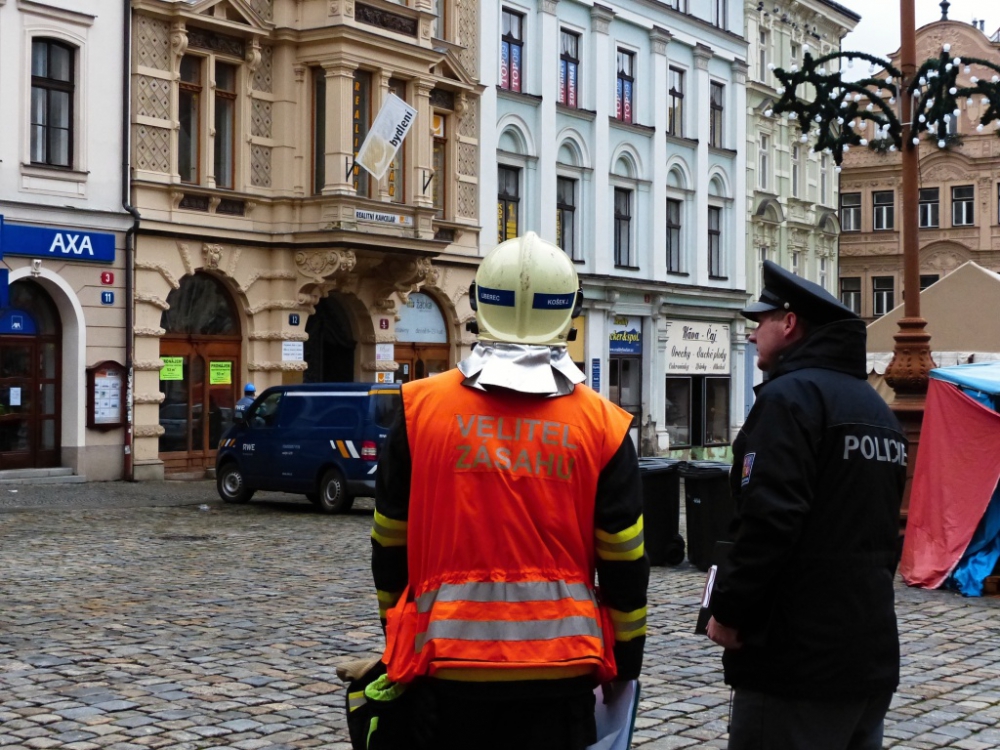 Situace u radnice. Foto: HZSLK