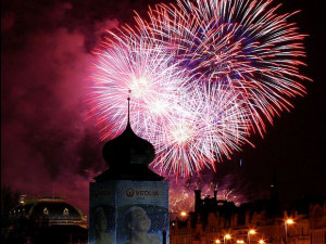 Novoroční ohňostroj se rozzáří zítra v 18:00 hodin