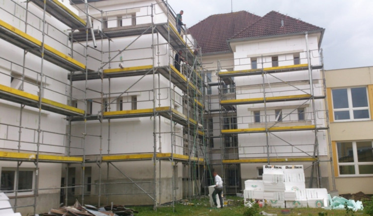 Webová kalkulačka vypočítá cenu zateplení fasády budovy