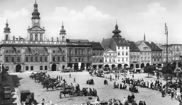 Královské město, královské náměstí. Ideální místo pro trh a obchod