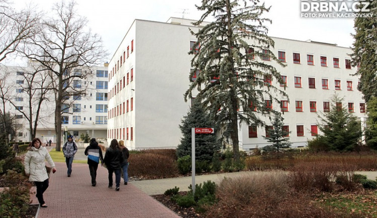 Centralizace laboratoří umožňuje lékařům rychleji zahájit vhodnou léčbu