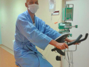 Musela podstoupit náročnou chemoterapii a čekat na vhodného dárce