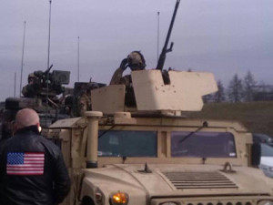 Tři americké vojenské konvoje se dnes spojí v Praze