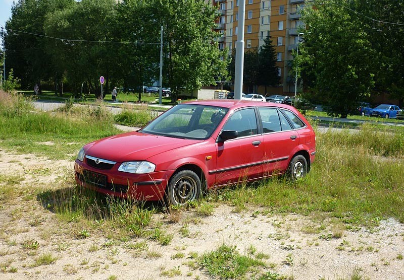 Vraků vozidel je v Českých Budějovicích plno