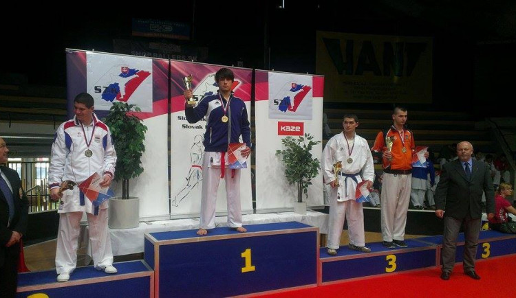 Českobudějovičtí karatisté uspěli na bratislavském turnaji Grand Prix