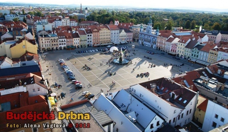Turistická sezona bude tento týden zahájena na náměstí Přemysla Otakara II.