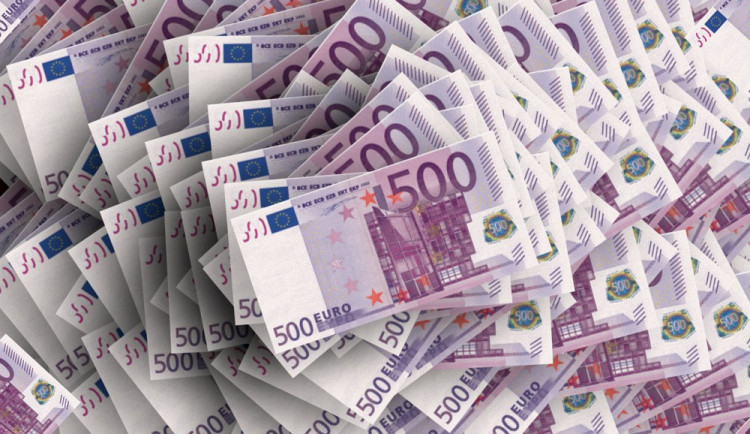 Boj proti daňovým únikům? Stále se nedaří, státu utíká přes 100 miliard Kč ročně, konstatuje Nejvyšší kontrolní úřad