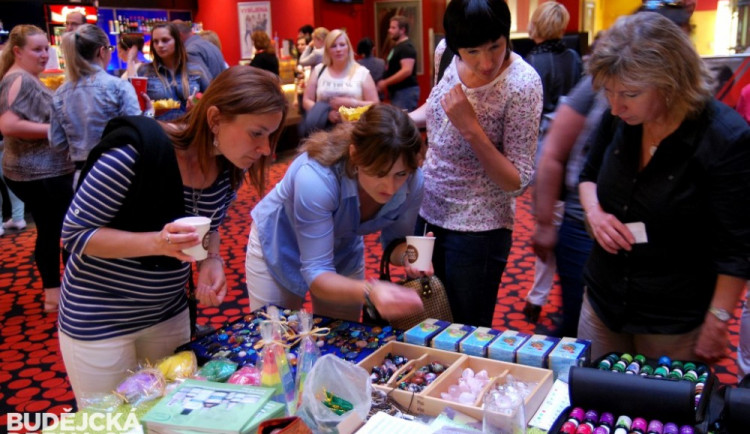 Vonné oleje očarovaly nejenom dámy, ale i celý průběh Dámské jízdy