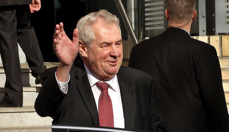 Obdivuji Churchilla, Blaira i Thatcherovou, přiznal Zeman u Britů
