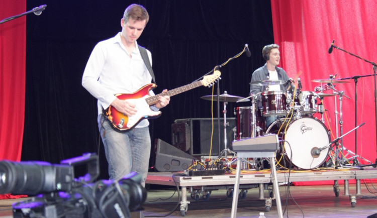 Festivaly, divadla, letní kina i řemesla, to vše tento týden v Budějcích